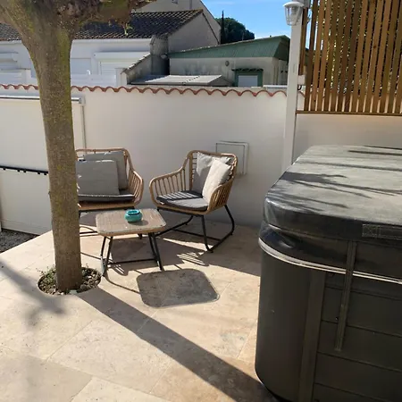 L'amiraute Apartment